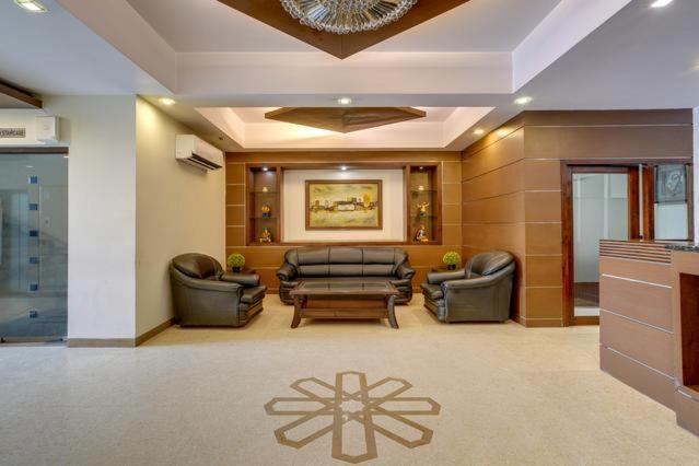 Hotel Bluestone Ghaziabad Esterno foto
